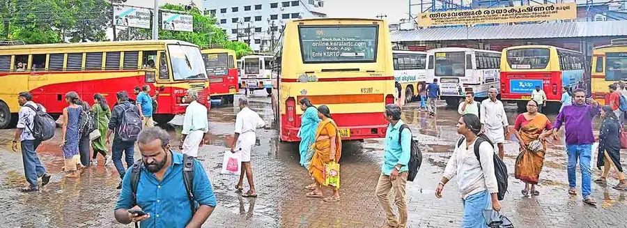 കെ​​എ​​സ്ആ​​ര്‍​ടി​​സി ബ​​സ് 