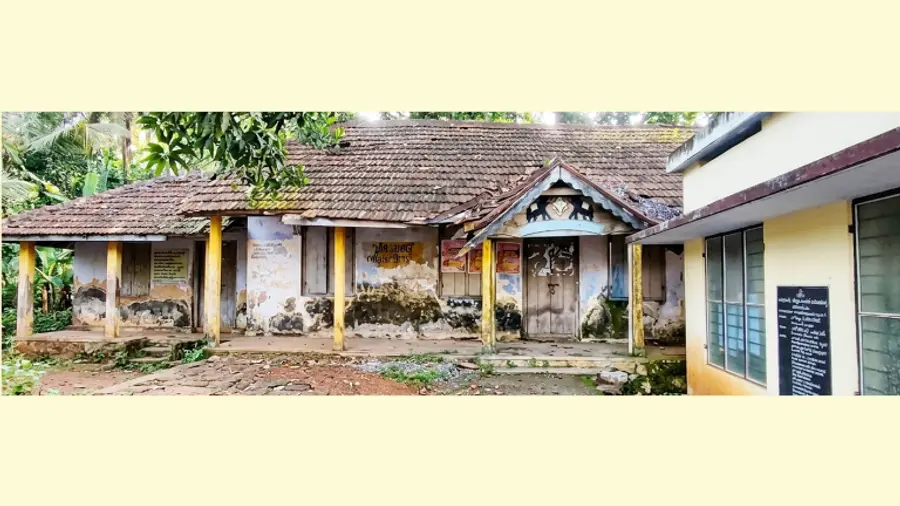 നശിച്ചുതുടങ്ങിയ പെരുങ്കടവിള പകുതിക്കച്ചേരി കെട്ടിടം
