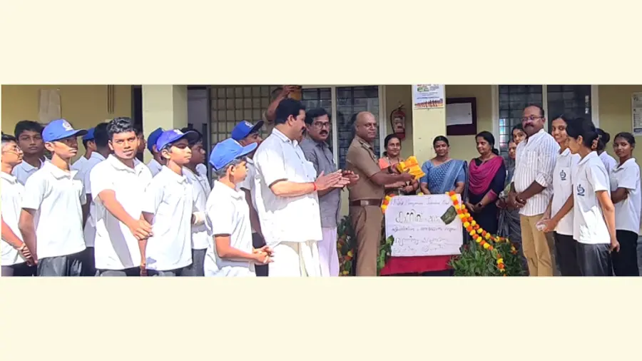 മാരായമുട്ടം ഗവ. ഹയർ സെക്കൻഡറി സ്കൂളിലെ സ്റ്റുഡന്റ് പൊലീസ് കേഡറ്റ് (എസ-്-പിസി) യൂണിറ്റ് ‘കനിവ് ’  പദ്ധതി മാരായമുട്ടം സി ഐ സജീവ്  ഉദ്ഘാടനം ചെയ്യുന്നു