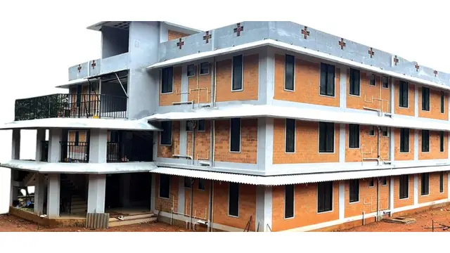 വിളക്കാട്ടുകോണത്ത് ലൈഫ് പദ്ധതിയിൽ വനിർമിച്ച ഭവന സമുച്ചയം