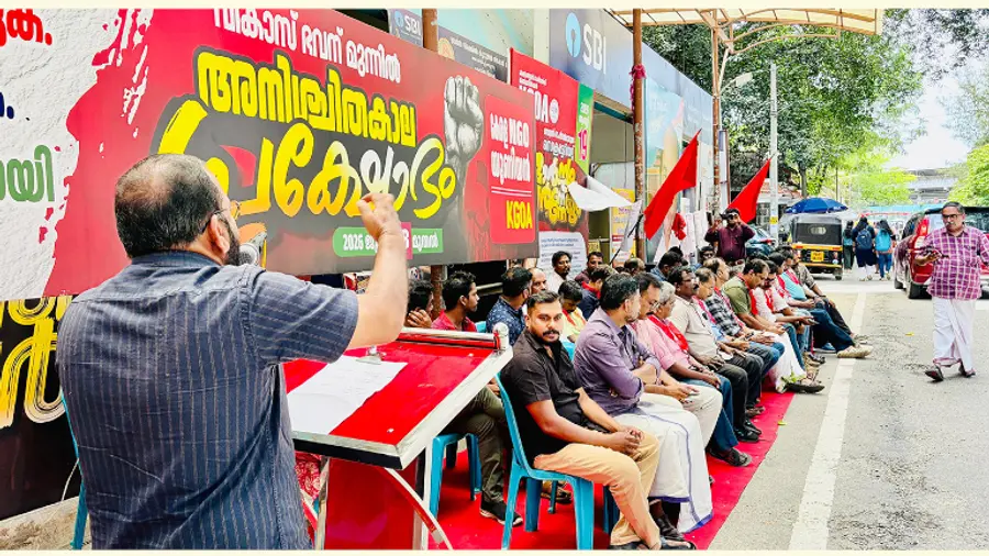 എൻജിഒ യൂണിയന്റെയും കെജിഒഎയുടെയും നേതൃത്വത്തിൽ വികാസ് ഭവനിൽ നടക്കുന്ന ധർണ ചൊവ്വാഴ്ച
എസ് ഗോപകുമാർ ഉദ്ഘാടനം ചെയ്യുന്നു