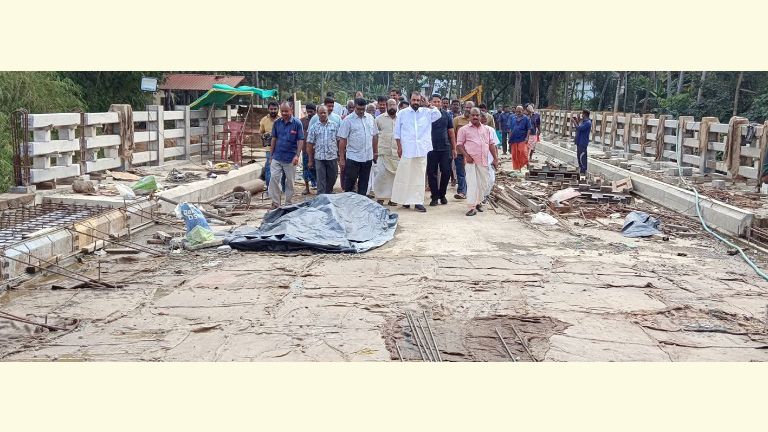 നിർമാണം പുരോഗമിക്കുന്ന മുടവൻമുകൾ -സത്യൻ നഗർ പാലം  മന്ത്രി വി ശിവൻകുട്ടി സന്ദർശിക്കുന്നു 