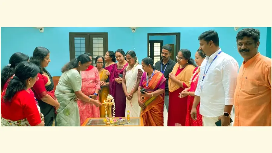 വർക്കല നഗരസഭ ഷീ ലോഡ്ജിന്റെ പ്രവർത്തനോദ്ഘാടനം നഗരസഭാധ്യക്ഷ ഗീത ഹേമചന്ദ്രൻ നിർവഹിക്കുന്നു