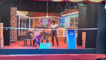 പുനരവതരണത്തിനായുള്ള വനിതാ മെസ്‌ നാടക റിഹേഴ്‌സലിൽനിന്ന്‌