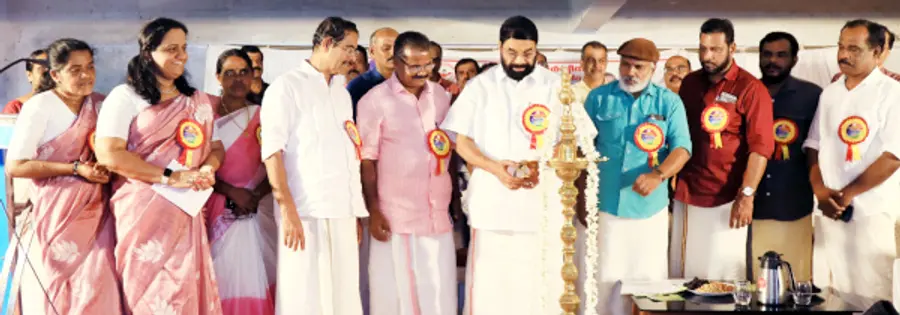 ഉദുമ വനിത സർവീസ് സഹകരണ സംഘം സിൽവർ ജൂബിലി ആഘോഷം സഹകരണ മന്ത്രി വി എൻ വാസവൻ ഉദ്ഘാടനംചെയ്യുന്നു