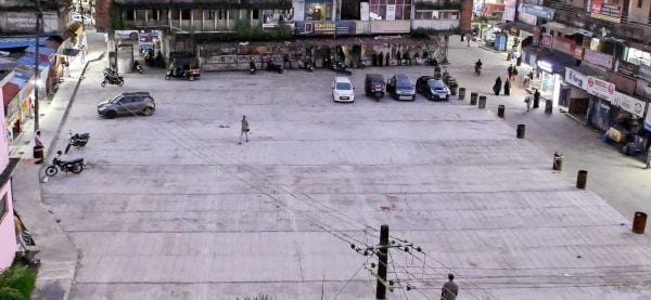 നവീകരിച്ച കോട്ടച്ചേരി നഗരസഭാ ബസ്‌സ്‌റ്റാൻഡ്‌ യാർഡ്‌