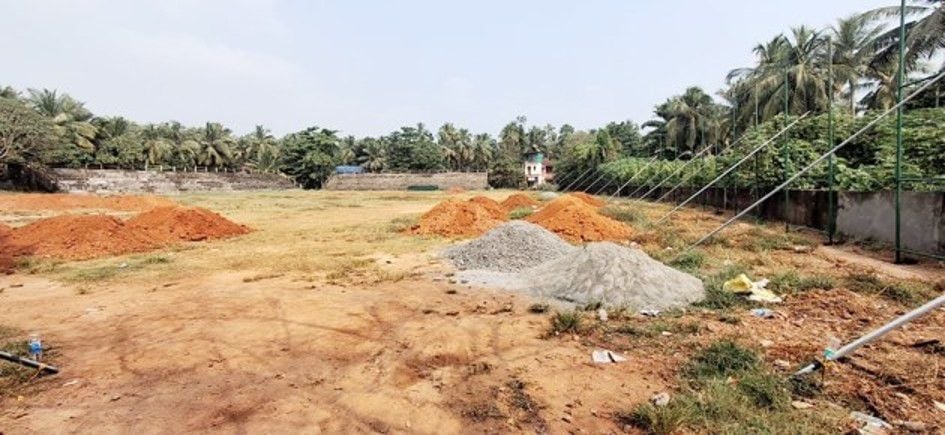 നവീകരണ പ്രവൃത്തി പുരോഗമിക്കുന്ന ചെറുവണ്ണൂർ കണ്ണാട്ടിക്കുളം സ്റ്റേഡിയം​