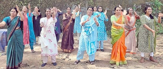 സമൂഹമാധ്യമങ്ങളിൽ വൈറലായ ആന്തൂരിലെ വനിതാ സ്ഥാനാർഥികളുടെ നൃത്തം