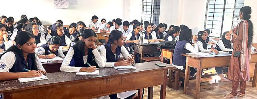 കാഞ്ഞങ്ങാട്‌ ദുർഗ ഹയർ സെക്കൻഡറി സ്കൂളിൽ നടന്ന ചീഫ് മിനിസ്റ്റേഴ്സ് മെഗാ ക്വിസ് മത്സരത്തിൽനിന്ന് 