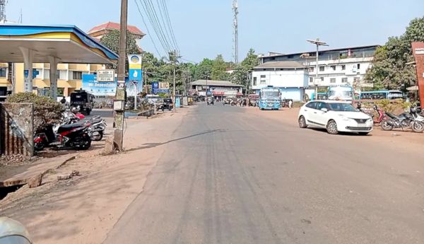 നീലേശ്വരം രാജാ റോഡ്