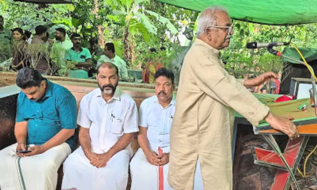 പി കെ കുഞ്ഞനന്തൻ ദിനാചരണം സിപിഐ എം സംസ്ഥാനകമ്മിറ്റിയംഗം പി ജയരാജൻ ഉദ്ഘാടനം ചെയ്യുന്നു
