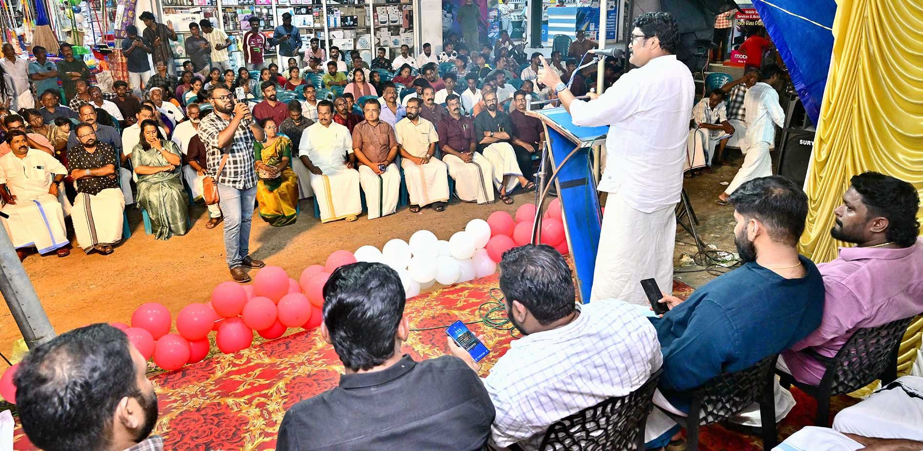 പ്രസിഡന്റ്‌ എ എ റഹിം. 