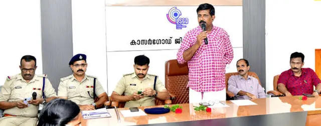 ഓപ്പറേഷന്‍ തൂഫാന്‍ രണ്ടാംഘട്ടം ജില്ലാതല ഉദ്ഘാടനം ജില്ലാ പഞ്ചായത്ത്‌ പ്രസിഡന്റ്‌ സാബു അബ്രഹാം നിർവഹിക്കുന്നു