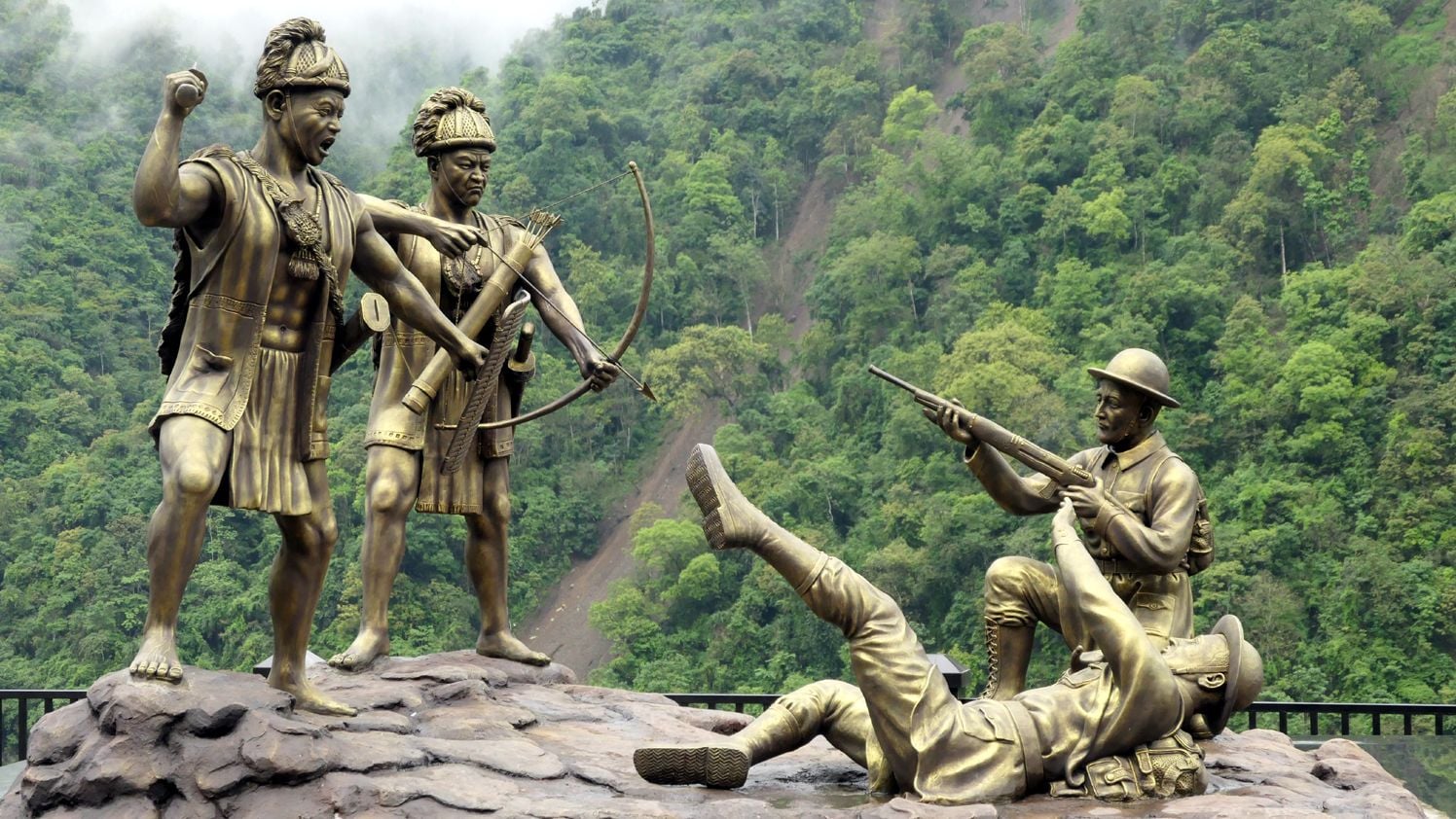 ബബൂകിലെ ആംഗ്ലോ-‐ആഡി യുദ്ധത്തിന്റെ സ്മാരകം