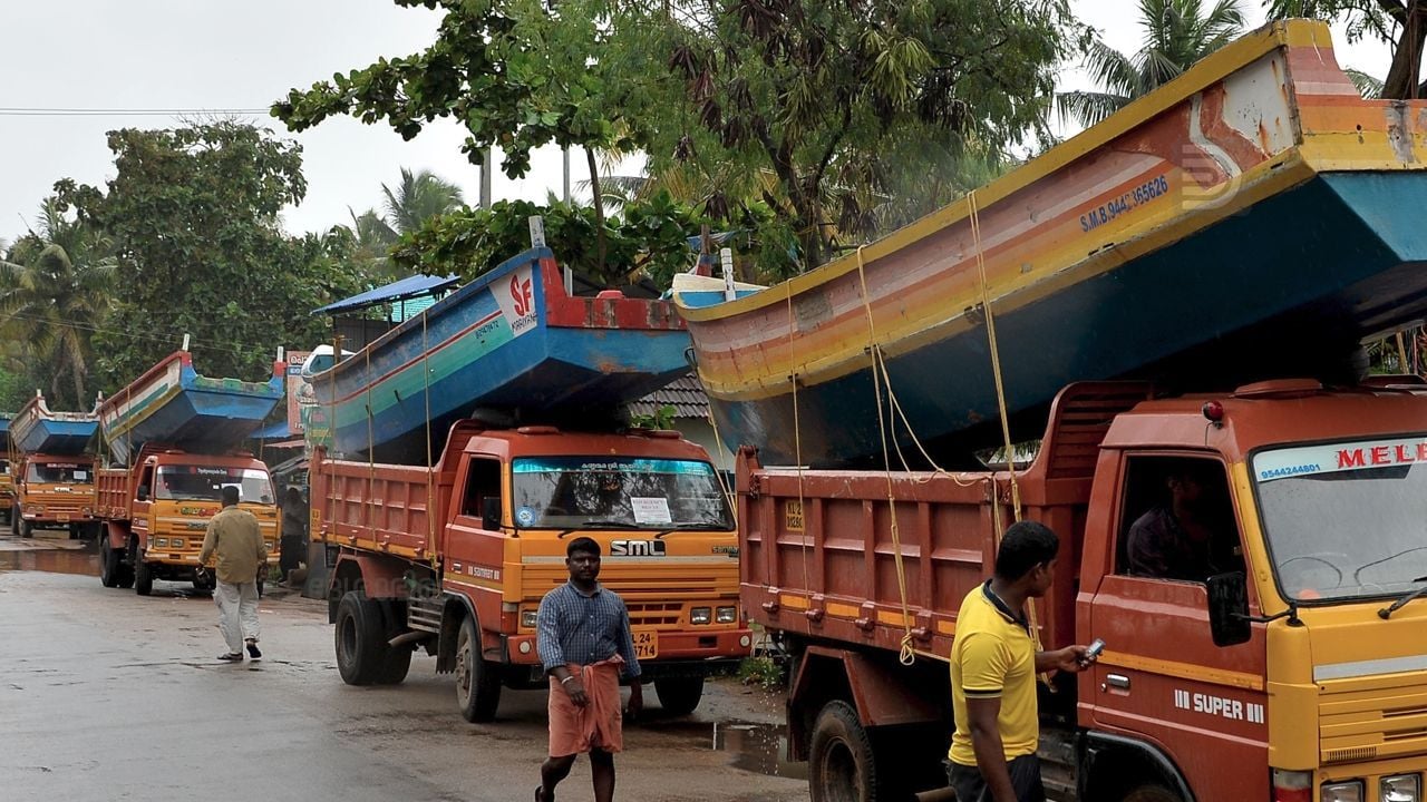 2018 flood fishermen boats