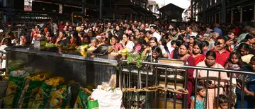 അഷ്ടമിരോഹിണി ആഘോഷങ്ങളില്‍ പങ്കാളിയാകാന്‍ ഗുരുവായൂരിലെത്തിയവരുടെ തിരക്ക്