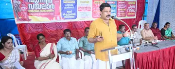 പുന്നപ്ര ‑ വയലാർ വാർഷിക വാരാചരണത്തിന്റെ ഭാഗമായി വലിയ ചുടുകാട്ടിൽ ജന്തർമന്തര് സന്ദേശം എന്ന വിഷയത്തിൽ മാധ്യമ പ്രവർത്തകൻ
എം വി നികേഷ്-കുമാർ പ്രഭാഷണം നടത്തുന്നു