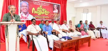 അനുബന്ധ മത്സ്യത്തൊഴിലാളി യൂണിയൻ ജില്ലാ സമ്മേളനം സിഐടിയു ജില്ലാ പ്രസിഡന്റ് ബി തുളസീധരക്കുറുപ്പ് ഉദ്ഘാടനംചെയ്യുന്നു