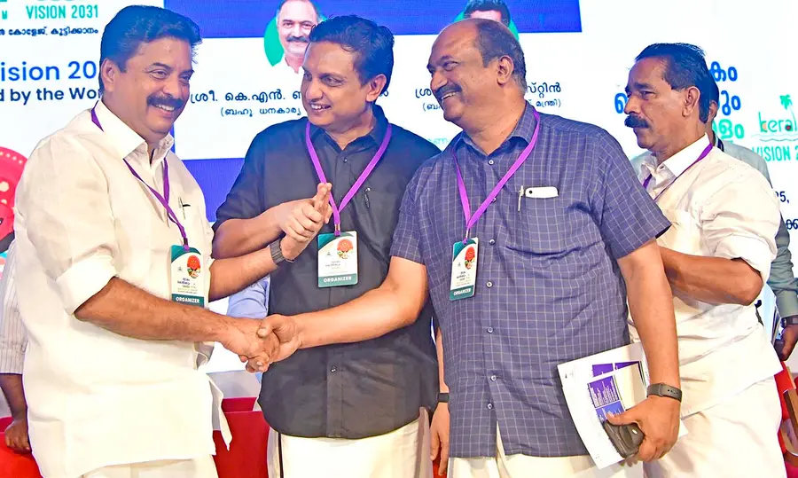 ജില്ലാ സെക്രട്ടറിയും ംരന്തി