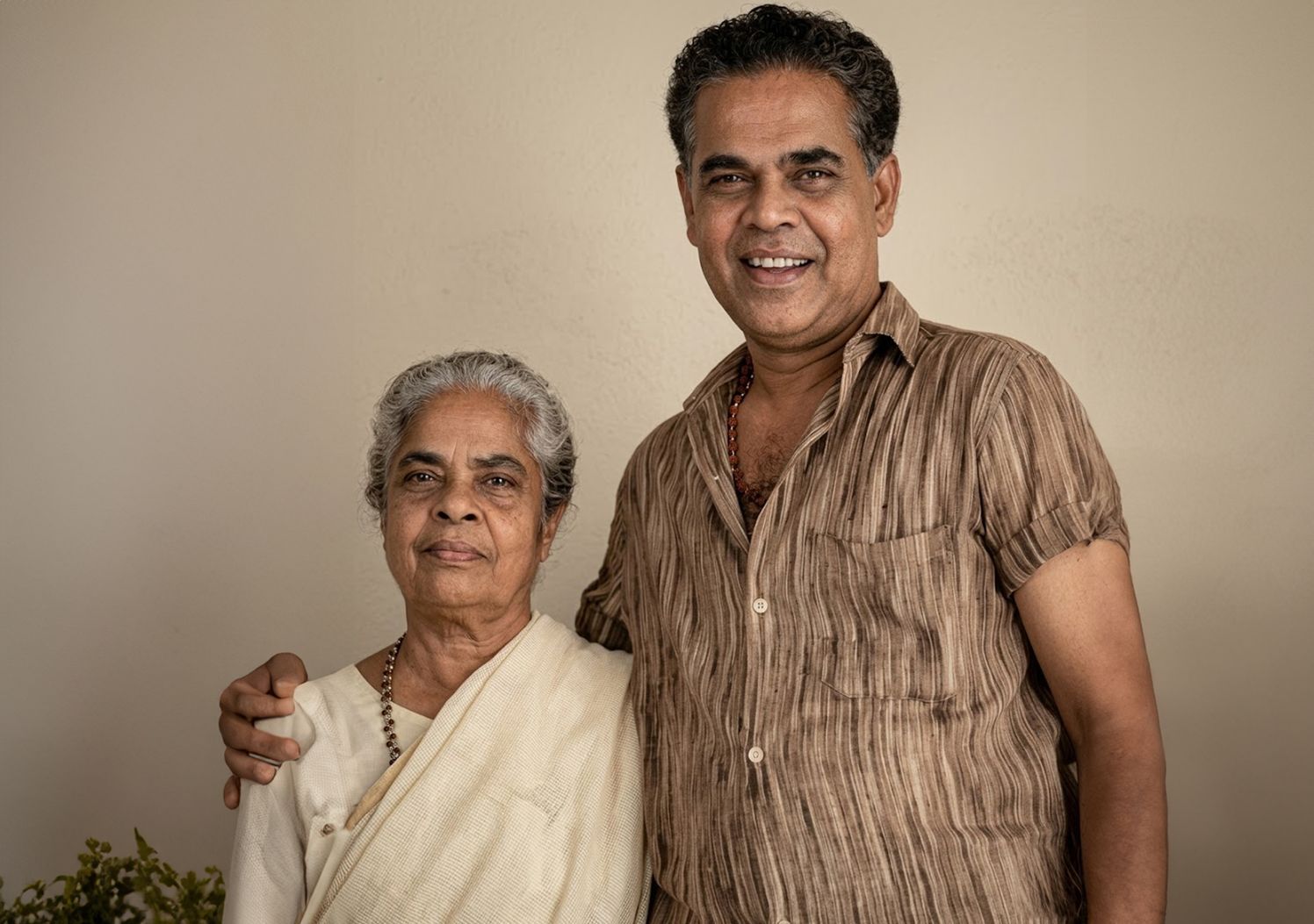 ഭാസിയും അമ്മ മഹേശ്വരിയമ്മയും       ഡിജിറ്റൽ ക്രിയേഷൻ: കിരൺ ഗോവിന്ദ്‌