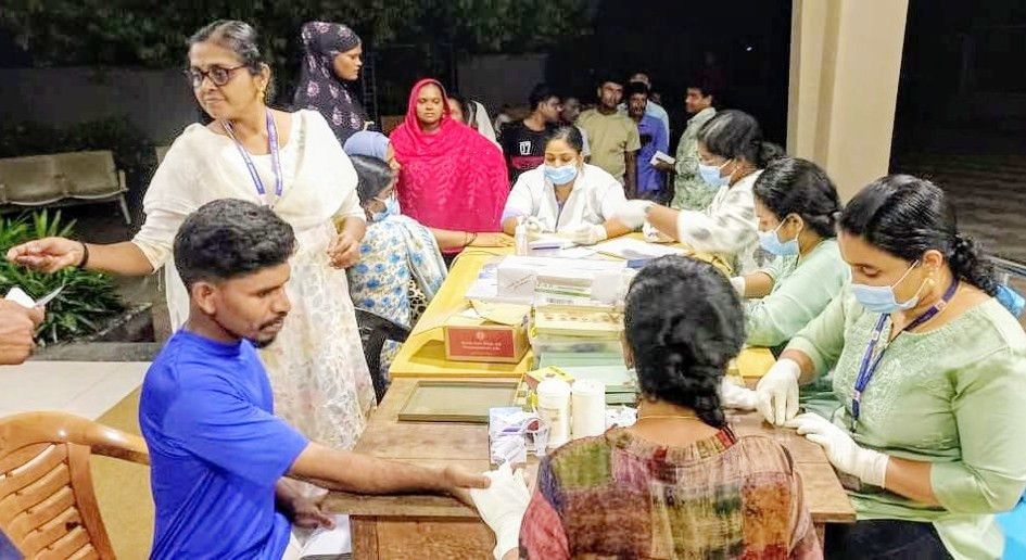 തൂണേരിയിൽ ആരോഗ്യവിഭാഗം നടത്തിയ രാത്രികാല പരിശോധന 