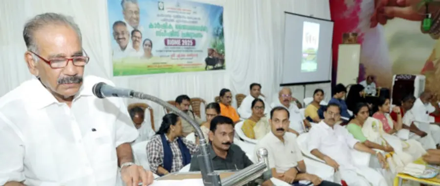 ജില്ലാ പഞ്ചായത്ത് ജെെവ വെെവിധ്യ പരിപാലന സമിതിയുടെ കാർഷിക ജെെവ വെെിധ്യ സ്പീഷിസ് പ്രഖ്യാപനം
മന്ത്രി എ കെ ശശീന്ദ്രൻ നിർവഹിക്കുന്നു.