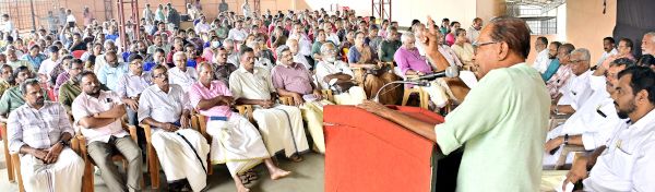 സംയുക്ത ട്രേഡ് യൂണിയൻ ജില്ലാ കൺവൻഷൻ കാഞ്ഞങ്ങാട്ട്‌ എഐടിയുസി സംസ്ഥാന വൈസ് പ്രസിഡന്റ്‌ കെ വി കൃഷ്ണൻ ഉദ്ഘാടനം ചെയ്യുന്നു