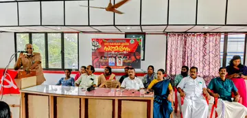ഹരിത കർമ്മസേന യുണിയൻ ഏരിയ സമ്മേളനം ജില്ലാ പ്രസിഡന്റ് എ എസ് സിദ്ധാർഥൻ ഉദ്ഘാടനം ചെയ്യുന്നു 