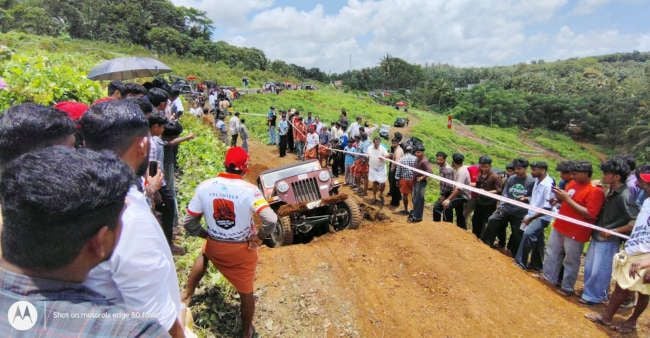 കടുമേനിയിൽ നടന്ന ഓഫ്‌ റോഡ്‌ ചലഞ്ച്‌ മത്സരത്തിൽനിന്ന്‌ 