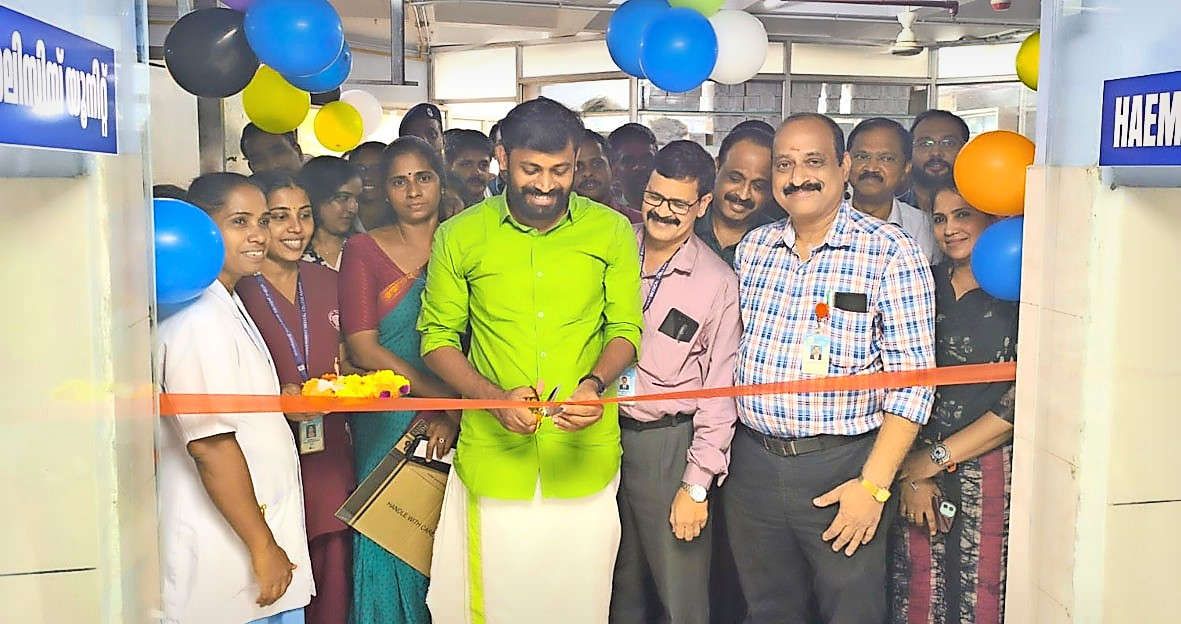  കണ്ണൂർ ഗവ. മെഡിക്കൽ കോളേജിൽ നവീകരിച്ച ഡയാലിസിസ് യൂണിറ്റ്‌ എം വിജിൻ എംഎൽഎ  ഉദ്ഘാടനം ചെയ്യുന്നു
