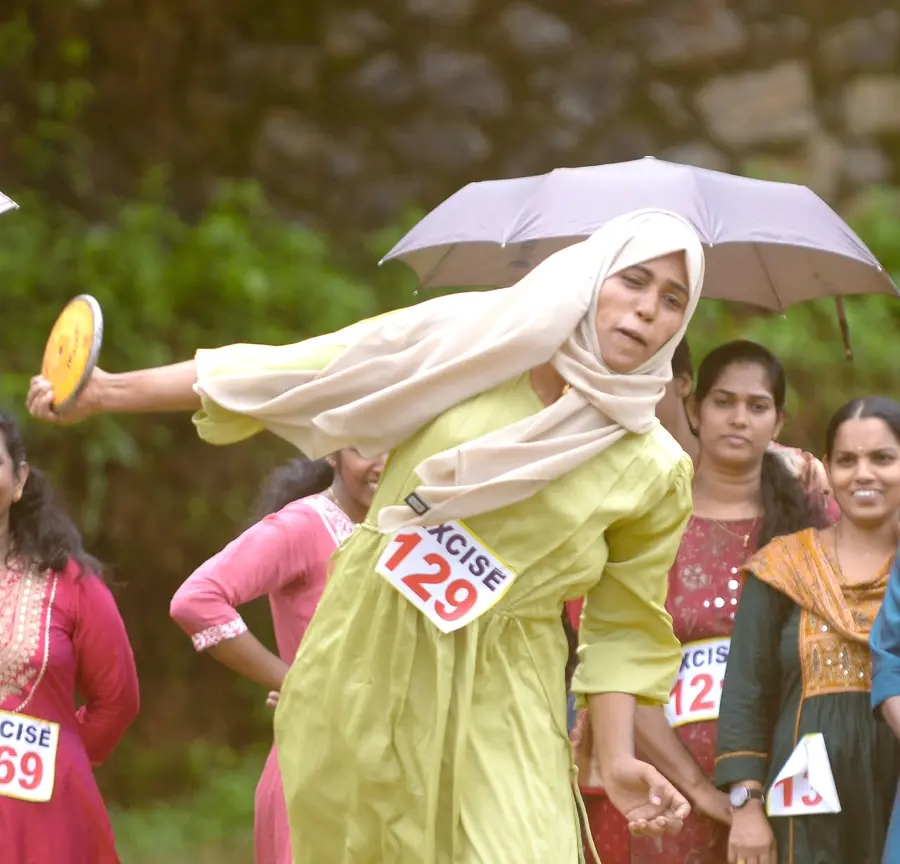 ജില്ലാ എക്‌സൈസ് കലാ കായികമേളയിൽ വനിതാ വിഭാഗം ഡിസ്കസ് ത്രോ മത്സരത്തിൽനിന്ന്