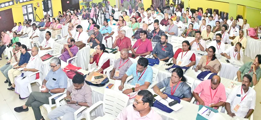 സിപിഐ എം വിപുലീകൃത തൃശൂർ ജില്ലാ കമ്മിറ്റിയിൽ പങ്കെടുത്തവർ