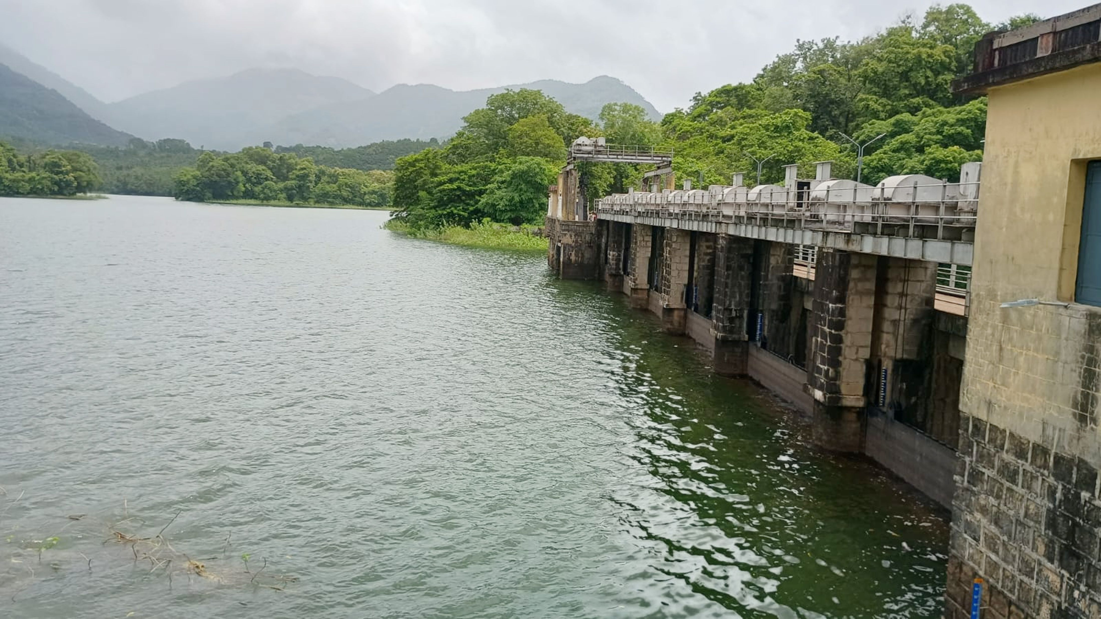 മംഗലം അണക്കെട്ടിൽ ജലനിരപ്പ് ഉയർന്നപ്പോൾ 