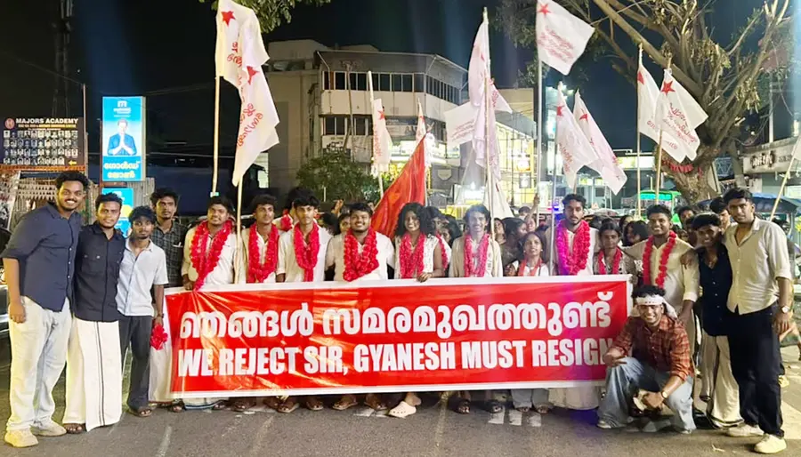 പാലക്കാട് വിക്ടോറിയ കോളേജിലെ എസ്എഫ്ഐ പ്രവര്ത്തകരുടെ വിജയാഹ്ലാദ പ്രകടനം (ഫയൽ ചിത്രം)