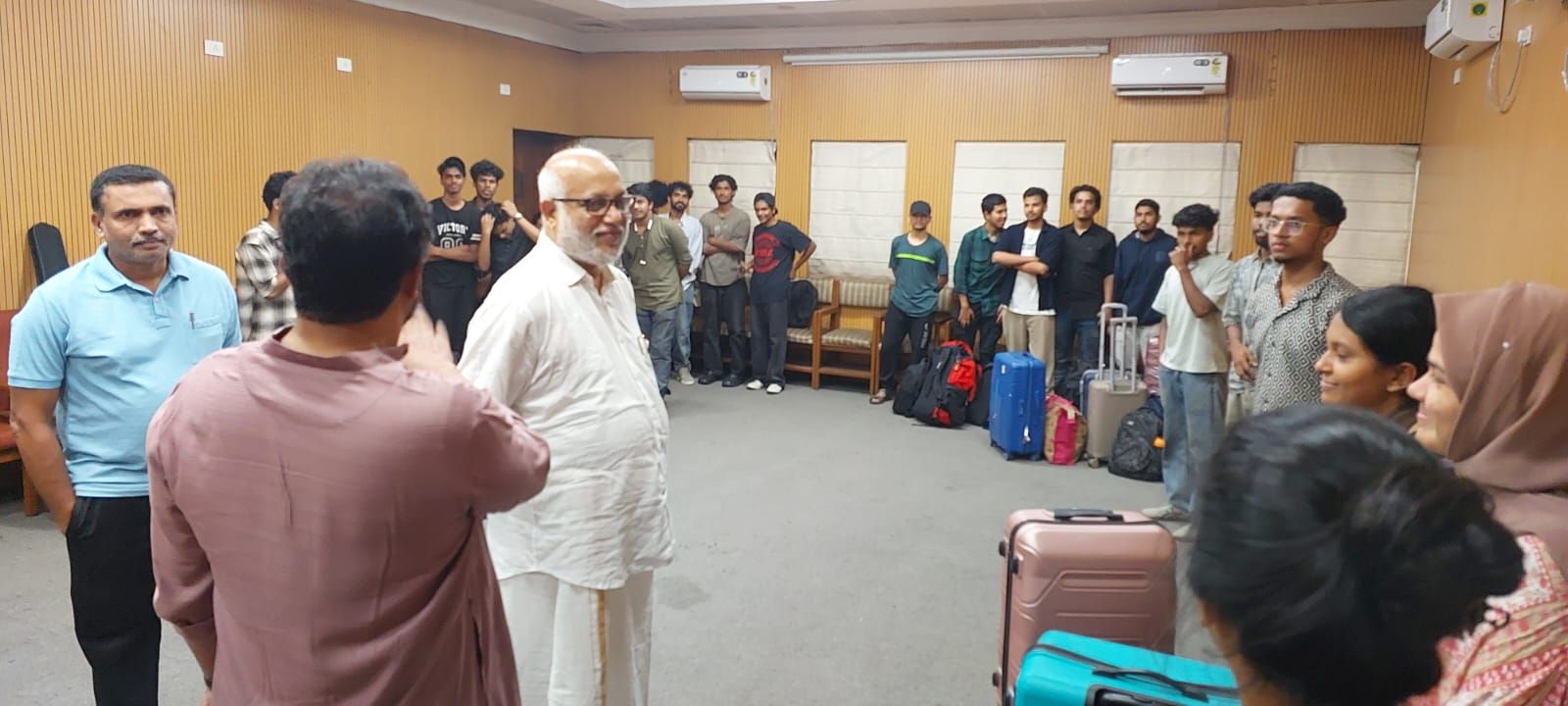 students in kerala house