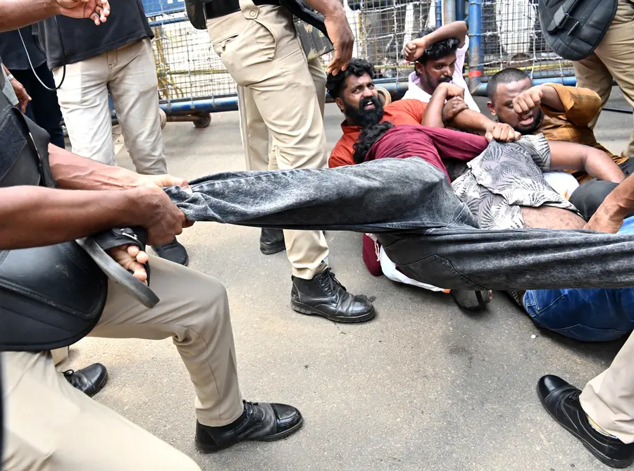 POLICE MARDANAM
