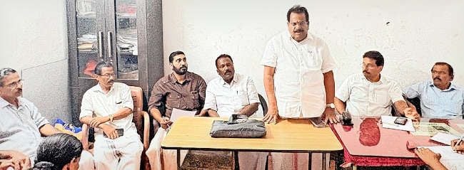 അഖിലേന്ത്യ കിസാൻ കൗൺസിൽ യോഗത്തിന്റെ സംഘാടകസമിതി രൂപികരണയോഗം  ഇ പി ജയരാജൻ ഉദ്ഘാടനം ചെയ്യുന്നു