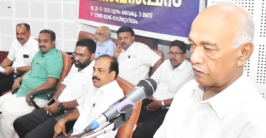 പുരോഗമന അഭിഭാഷക വേദി കണ്‍വെന്‍ഷന്‍ സിപിഐ എം കേന്ദ്ര കമ്മിറ്റിയംഗം എളമരം കരീം ഉദ്ഘാടനം ചെയ്യുന്നു