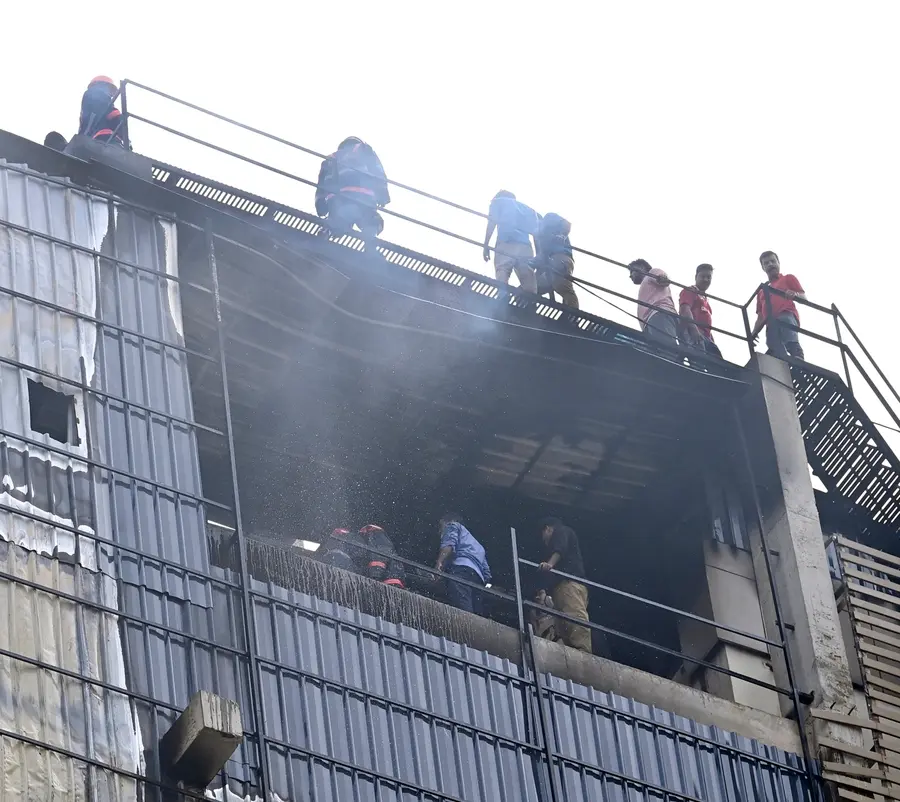 കോഴിക്കോട് ബേബി മെമ്മോറിയൽ ആശുപത്രിയിലുണ്ടായ തീപ്പിടിത്തം അഗ്നിരക്ഷാ സേനയുടെ നേതൃത്വത്തിൽ നിയന്ത്രണ വിധേയമാക്കുന്നു