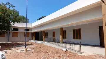 മൂന്നുകോടി പ്ലാന്‍ ഫണ്ട് ഉപയോഗിച്ച് നിര്‍മിച്ച കുറ്റൂര്‍ സിഎംജിഎച്ച്എസ്എസ്