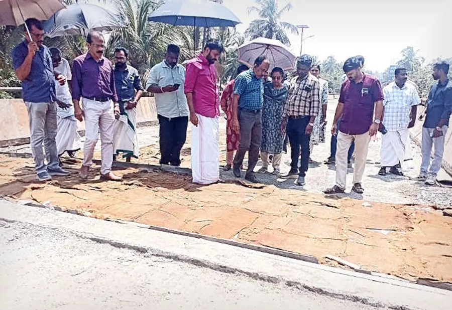 എം വിജിൻ എംഎൽഎയുടെ നേതൃത്വത്തിൽ ഉന്നത ഉദ്യോഗസ്ഥർ താവം മേൽപ്പാലം സന്ദർശിക്കുന്നു