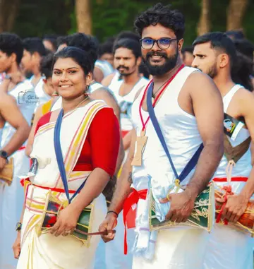 കലാമണ്ഡലം ശ്രുതിയും ഗംഗാധരൻ കാറൽമണ്ണയും 