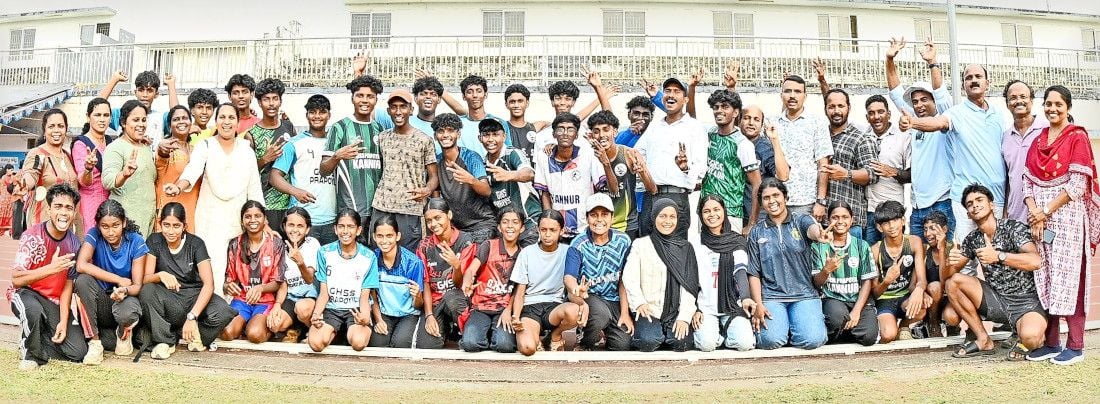 ജില്ലാ സ്‌കൂൾ കായികമേളയിൽ  ചാമ്പ്യന്മാരായ പയ്യന്നൂർ ഉപജില്ലാ ടീം