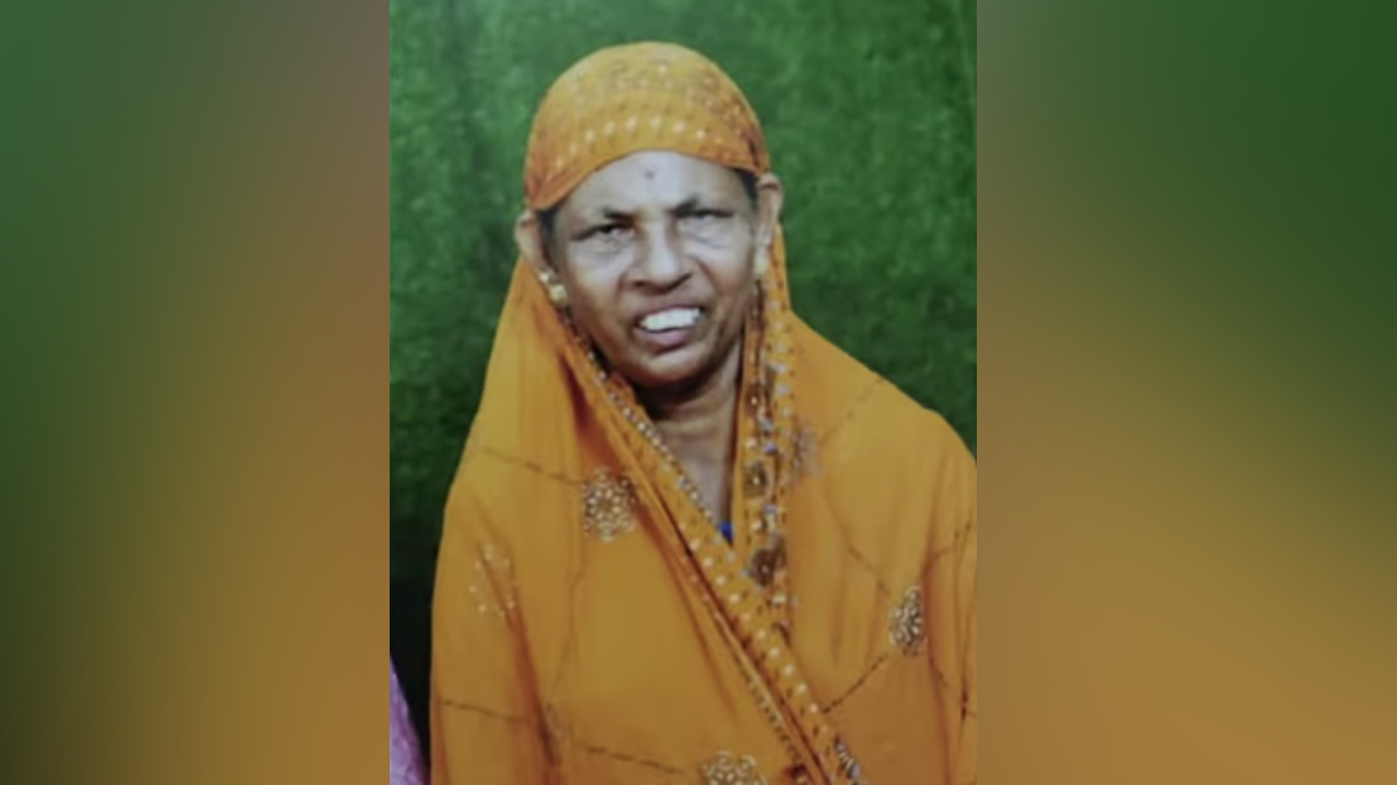 57 yo woman alappuzha