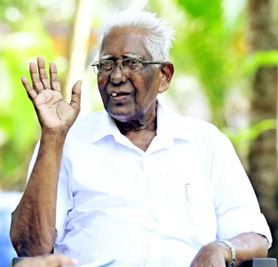 എം വി കോമൻനമ്പ്യാർ