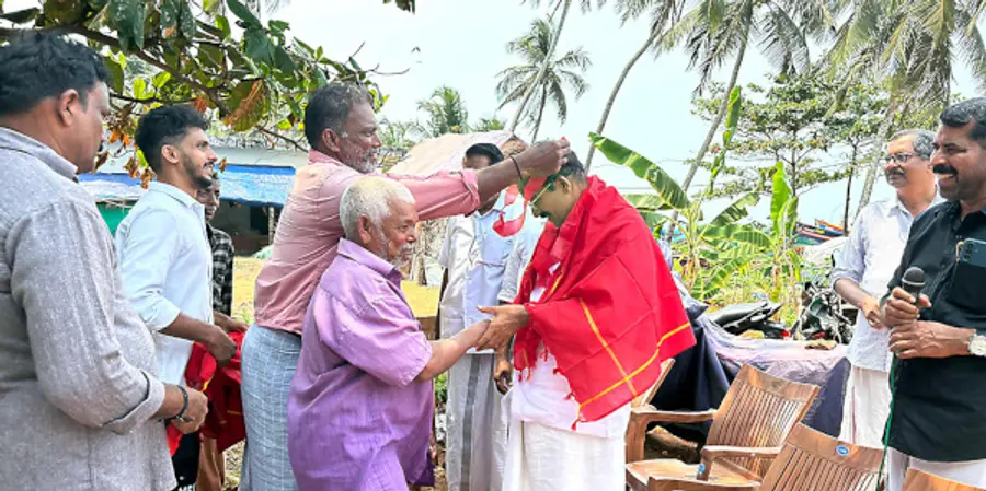 ഉദുമ മണ്ഡലം എൽഡിഎഫ്‌ സ്ഥാനാർഥി സി എച്ച്‌ കുഞ്ഞന്പുവിന്‌ പള്ളിക്കര പഞ്ചായത്തിലെ മിഷൻ കോളനിയിൽ നൽകിയ സ്വീകരണം
