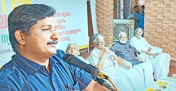 എം സ്വരാജ്‌ 
