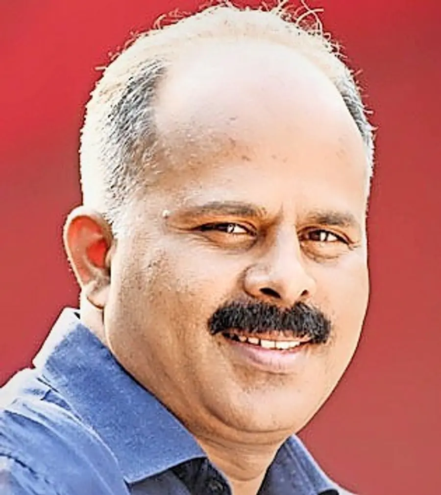 കെ വി സുമേഷ്    