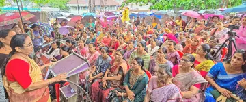 ഇന്ധനവില വർധനയ്ക്കെതിരെ മഹിളാ അസോസിയേഷൻ ജില്ലാ കമ്മിറ്റി കണ്ണൂർ ആർഎസ് പോസ്റ്റ് ഓഫീസിലേക്ക് നടത്തിയ പ്രതിഷേധ മാർച്ചും ധർണയും അസോസിയേഷൻ അഖിലേന്ത്യാ വൈസ് പ്രസിഡന്റ് കെ കെ ശൈലജ ഉദ്ഘാടനം ചെയ്യുന്നു