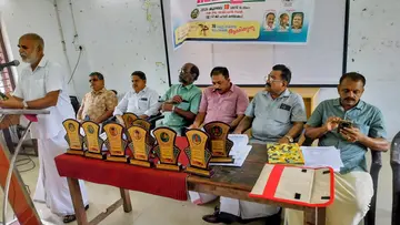 വ്യാപാരി വ്യവസായി സമിതി മതിലകം യൂണിറ്റ് സമ്മേളനം സച്ചിൻ കാട്ടിൽ ഉദ്ഘാടനം ചെയ്യുന്നു